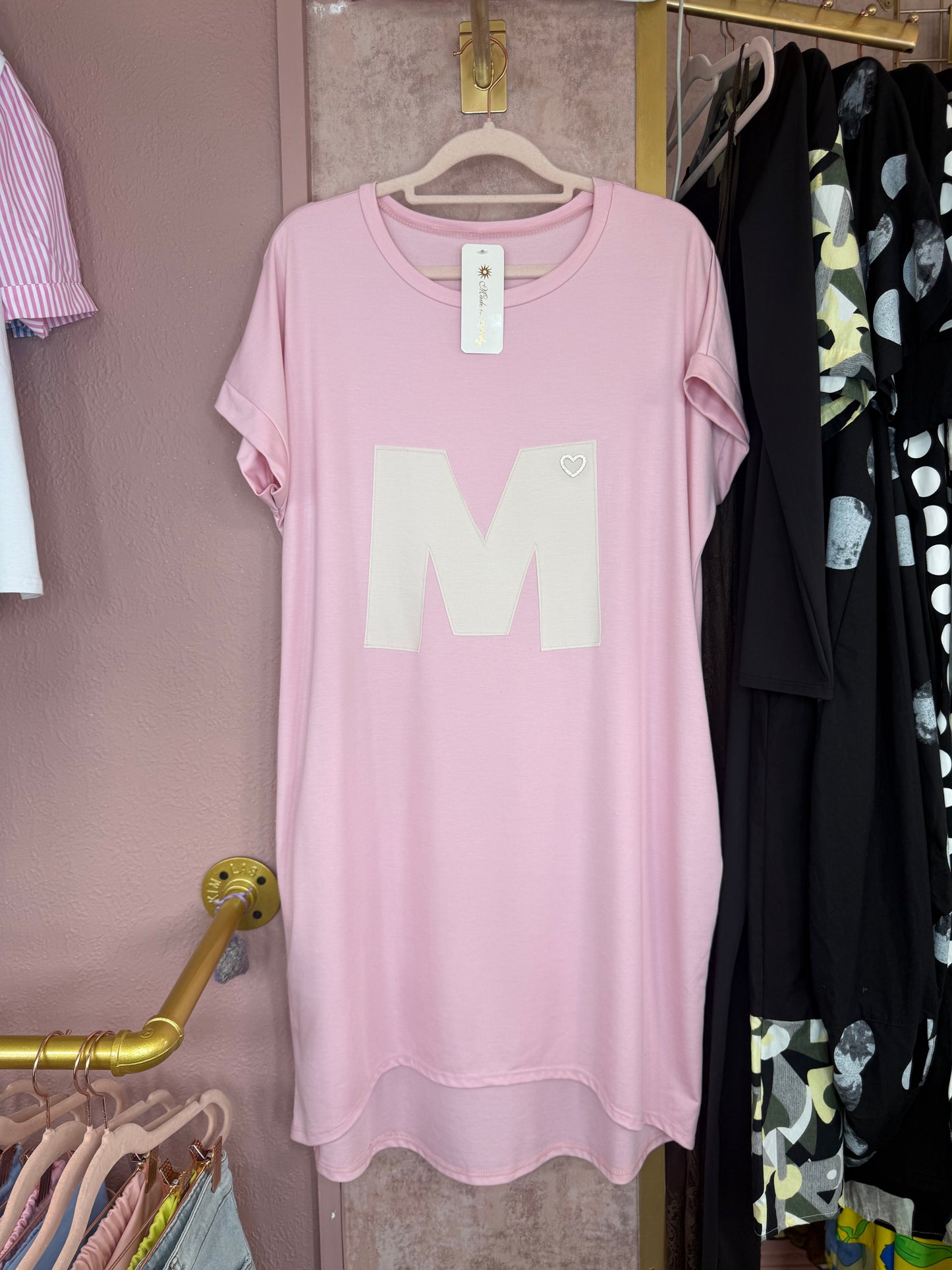 “M” slogan t-shirt dress 💗