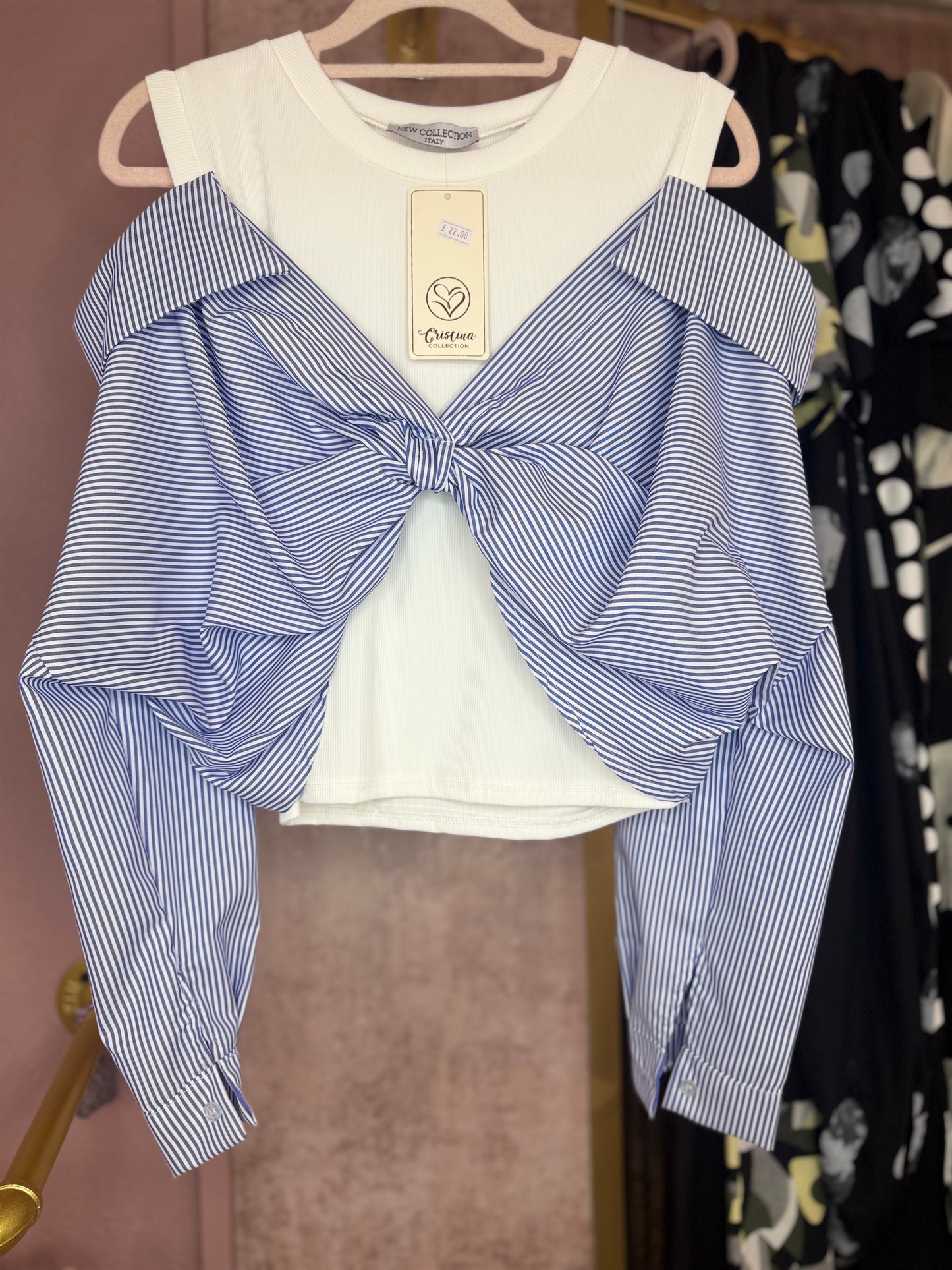 Statement Bow Layered Top š