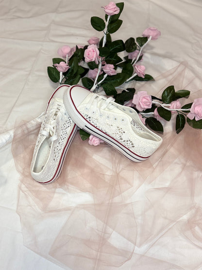 Lace Canvas Sneakers – White