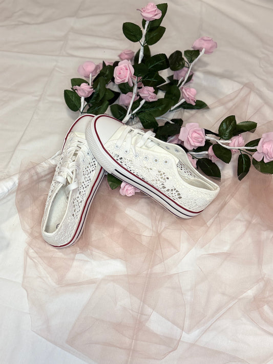 Lace Canvas Sneakers – White