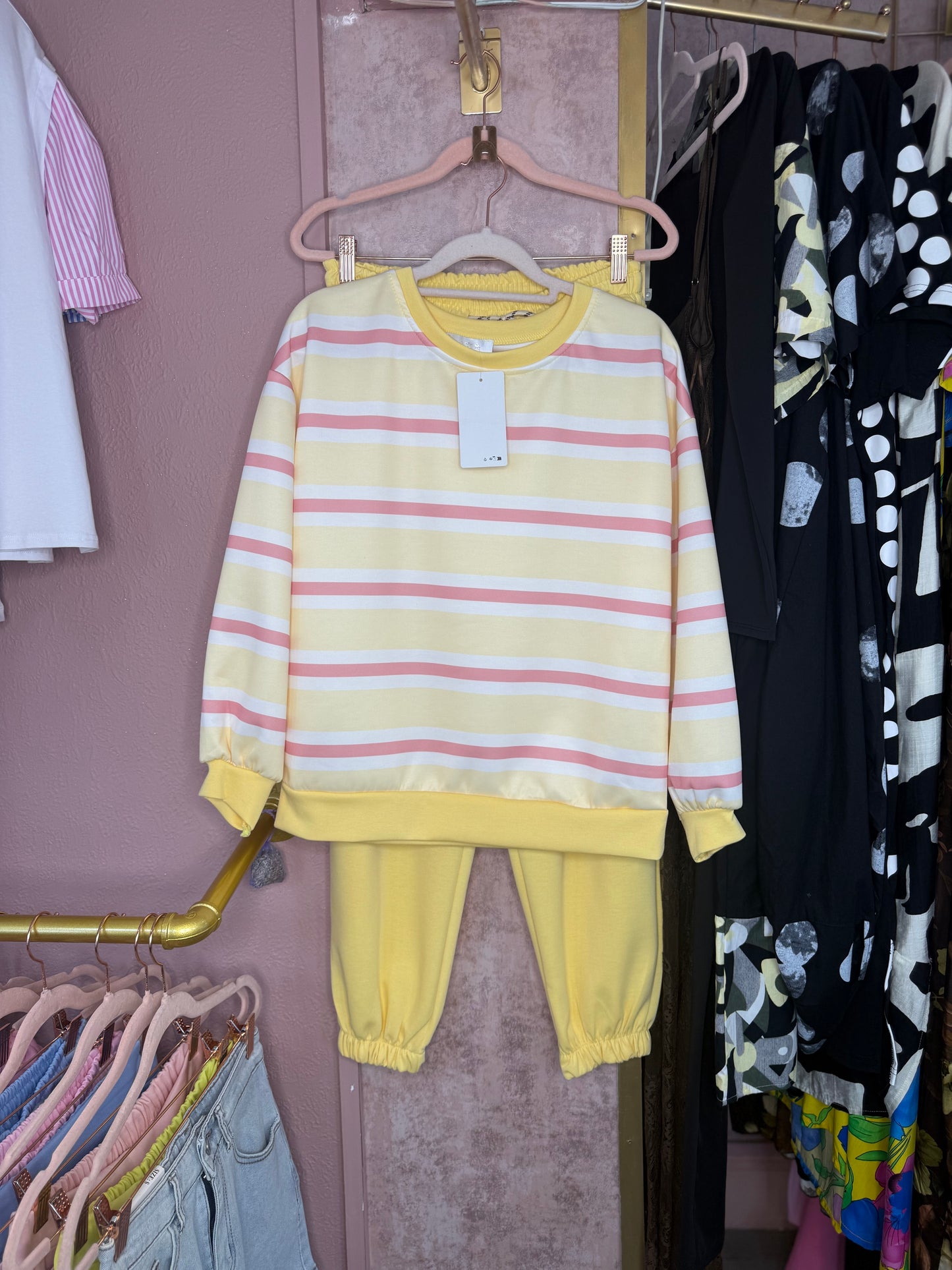 Yellow stripes set