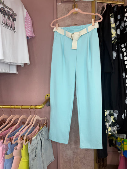 Belted trousers 💕💙