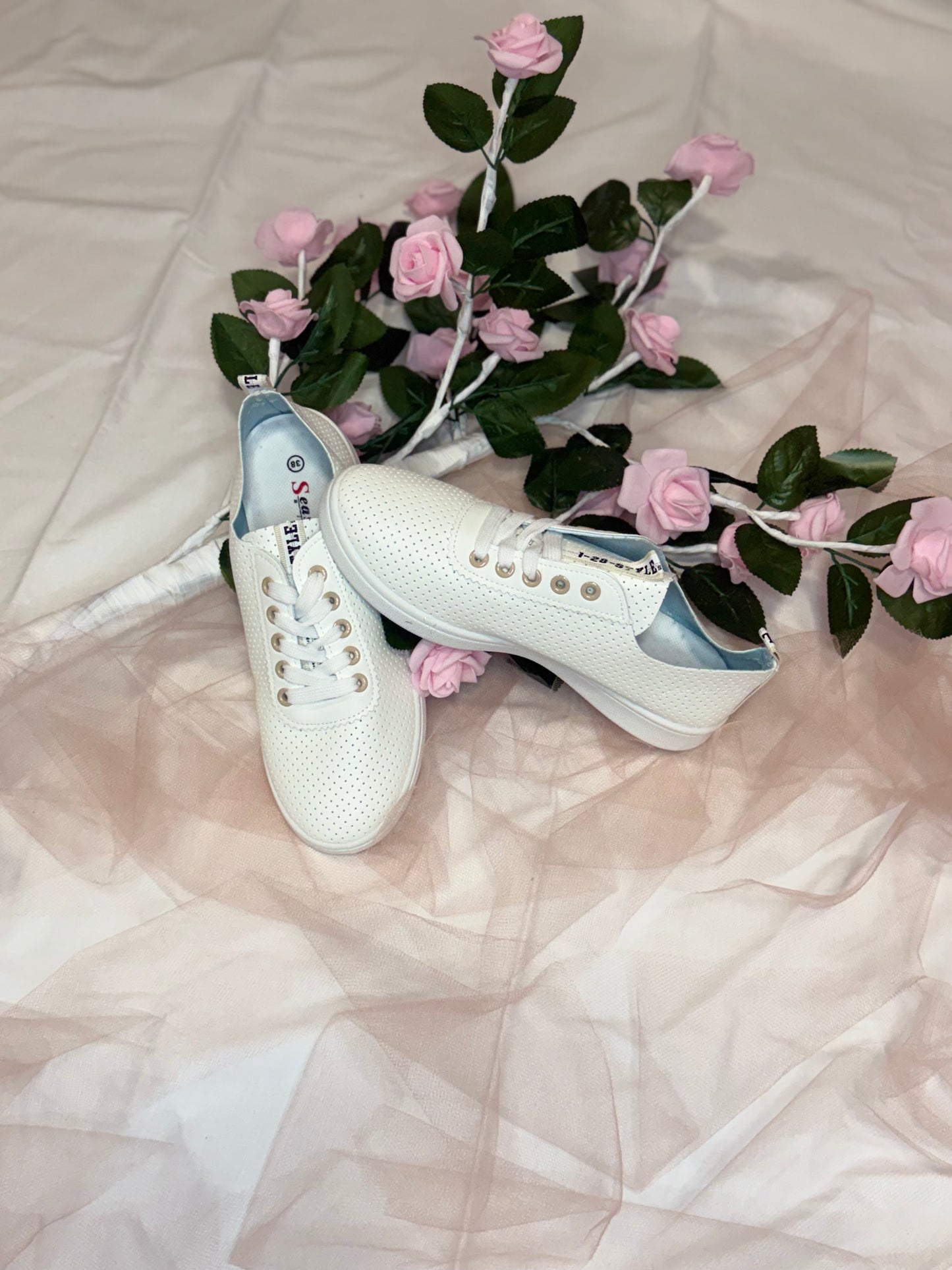 Classic White Casual Sneakers