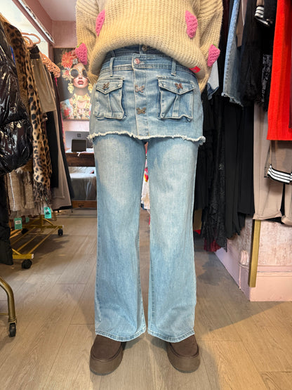 Skirt-Front Overlay Wide Leg Jeans – (Butterfly Buttons)