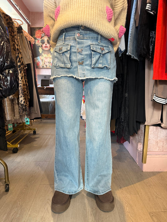 Skirt-Front Overlay Wide Leg Jeans – (Butterfly Buttons)