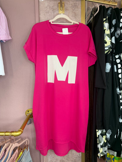 “M” slogan t-shirt dress 💗