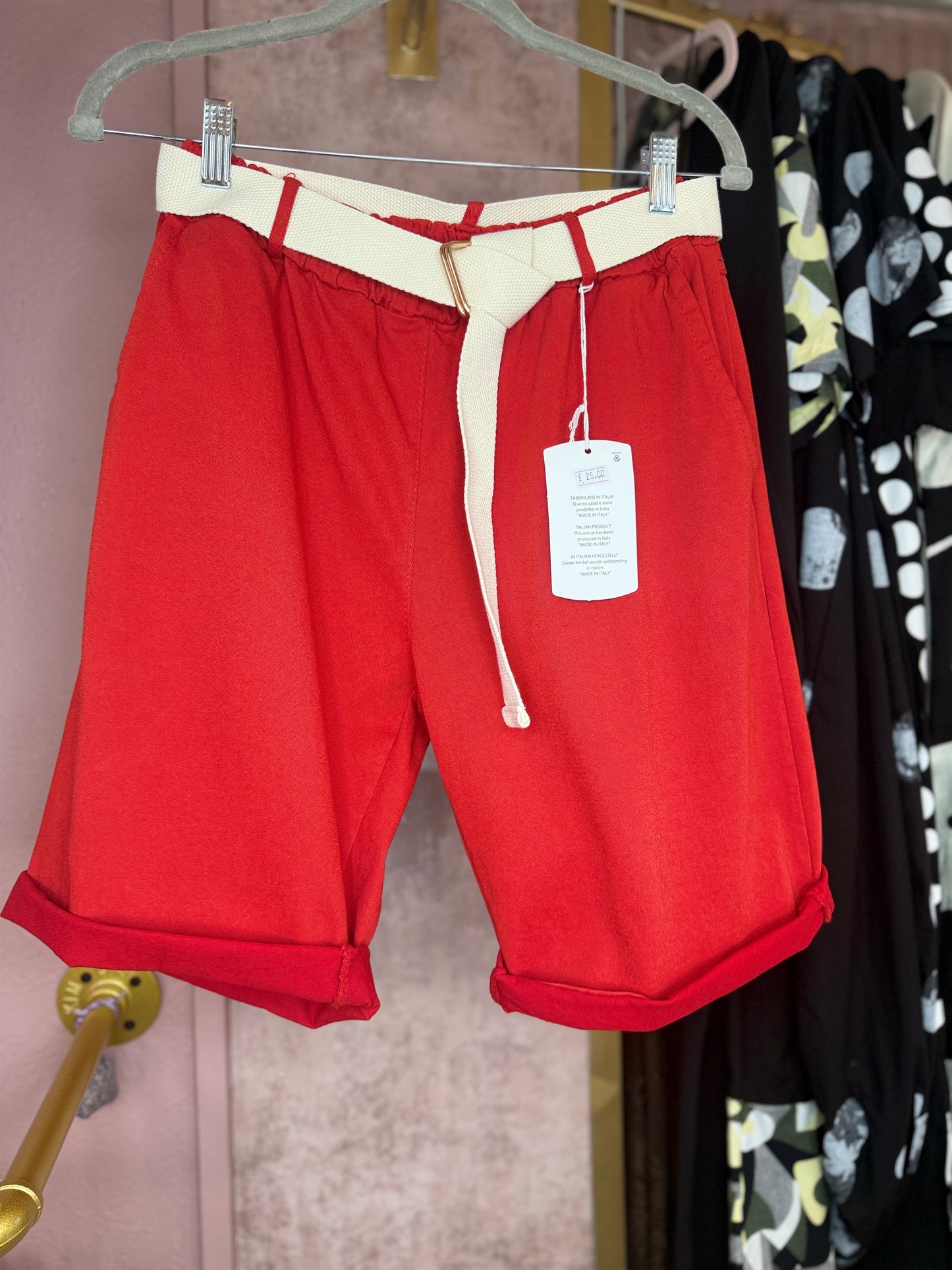 Red shorts ❤️