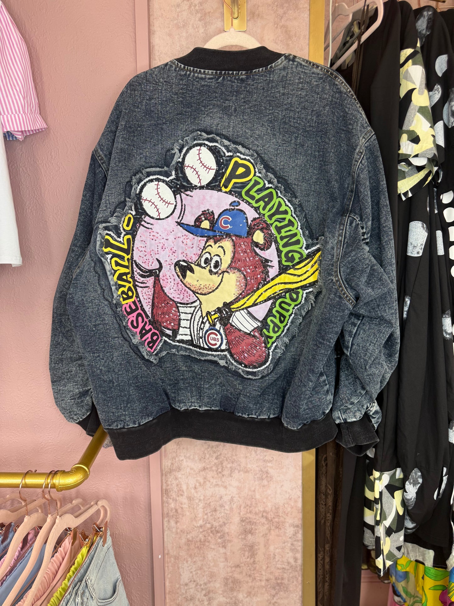 Street-style denim jacket 💙