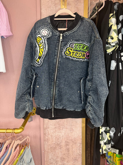 Street-style denim jacket 💙