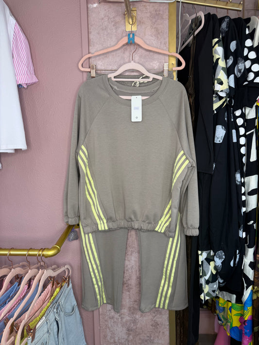 Fango stripe lounge set 🤍