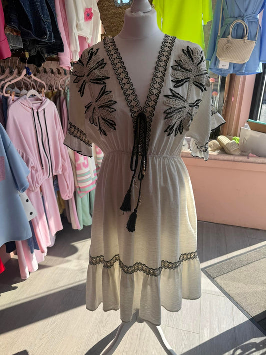 🤍 Boho Embroidered Dress 🤍